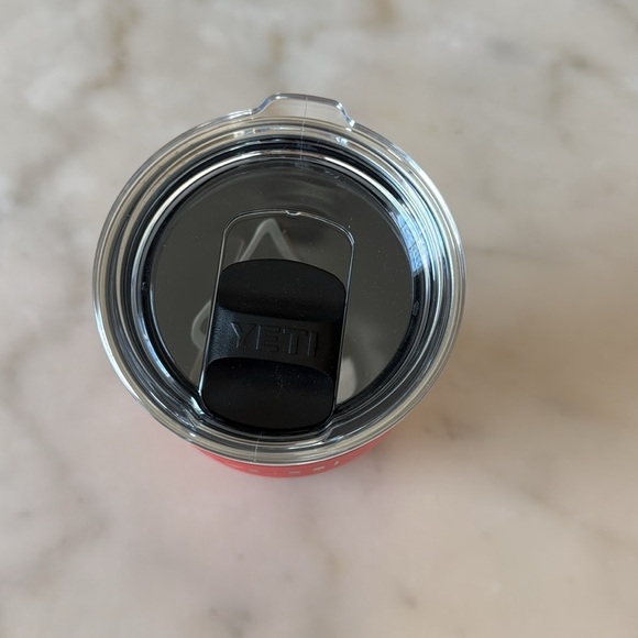 YETI RAMBLER 16 oz Tumbler Travel Mug with Magslider Rescue Red - Picture 4 of 10